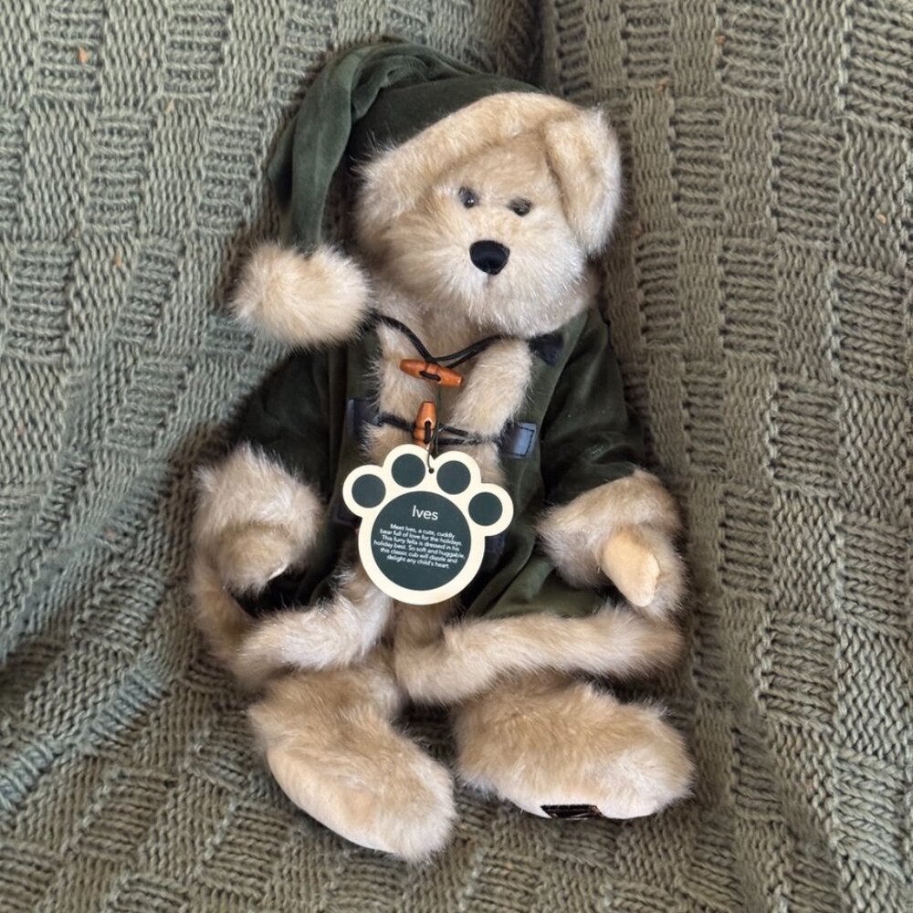 NWT - Bearington Collection “Ives” Plush Teddy Bear Holiday Green Coat & Hat